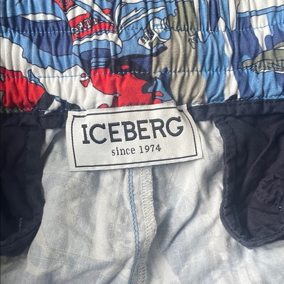 Iceberg Blue and Red 2 Piece set shirt and shorts size XL - Picture 12 of 15